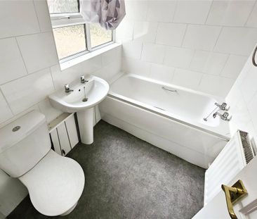 3 bedroom terraced house to rent - Photo 6