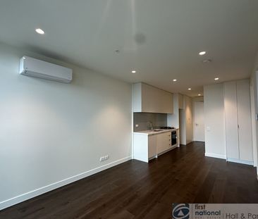 Welcome to THE LONSDALE - Photo 2