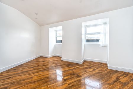 4 Bed Maisonette, Downs Road, E5 - Photo 4