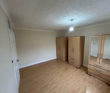 3 Bed End Terrace, Beckhill Chase, LS7 - Photo 5