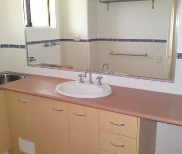 Surfers Paradise - Photo 6