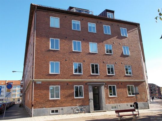 Övre Holländaregatan 32 - Foto 1