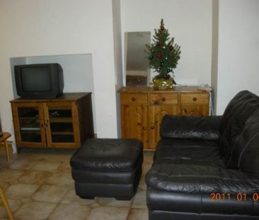 3 Bed - Royal Park View, Hyde Park, Leeds - Photo 2