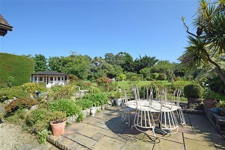 Shirley, Ballinclea Rd, Killiney, County Dublin A96 H2V9 - Photo 2