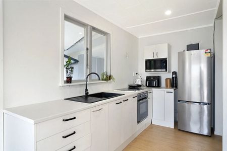 Charming Henderson Haven - 3BR Home! - Photo 4