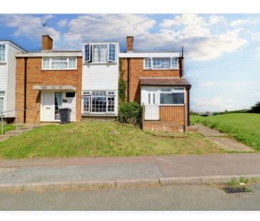 Spacious three bedroom end of terrace house in Harlow - Photo 6