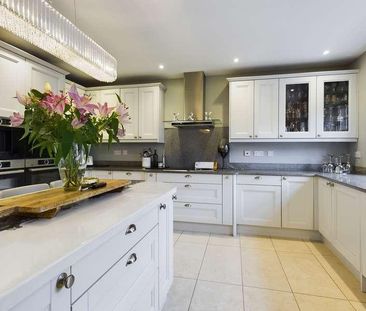 Sandy Lane, Pamber Heath, RG26 - Photo 6