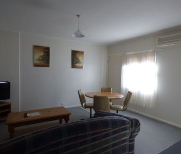 Fully Furnished, 2 Bedroom Flat - Relax by the Riverside - Photo 1