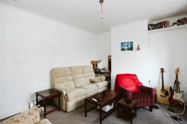 Queens Road, - Photo 1