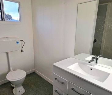 Castlecliff - 1 Bedroom - Photo 5