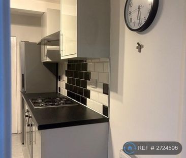 3 bedroom terraced house to rent - Photo 6