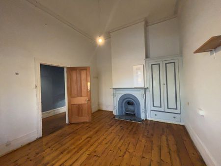 Cosy, Character-Filled Family Home in the Heart of Flemington - Photo 3