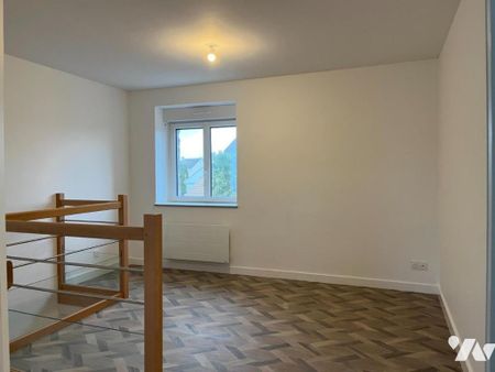 Duplex avec jardin refait à neuf au coeur de l'Huisserie , à proximité de toutes les commodités - Photo 5