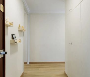 Room in a shared 4-bedroom apartment for rent in La Sagrada Família. - Photo 5