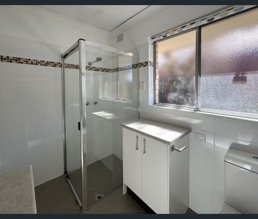 Hi, I’m your inner-city unit ready to move in with a private yard - Photo 5