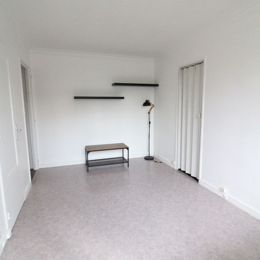 STUDIO MEUBLE 24.80 m² MAISONS-ALFORT - Photo 1