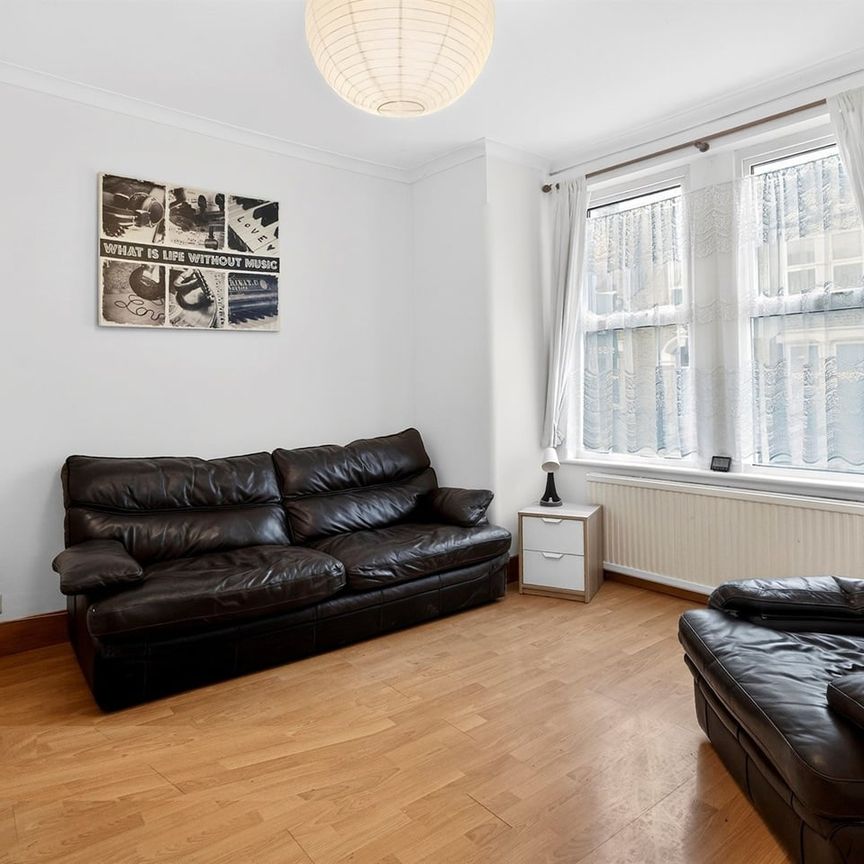 Room in a Shared House, Morrison Avenue, N17 - Photo 1