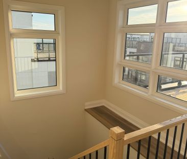 For Lease - 1581 Rose Way Unit# 123, Milton, Ontario - Photo 6