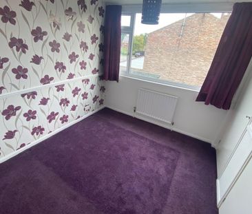 3 bedroom house - terraced to rent - Photo 2