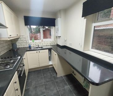 2 bedroom terraced house to rent - Photo 3