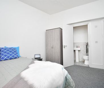 1 bed house share to rent in Ribblesdale Street, Burnley, BB10 - Photo 3