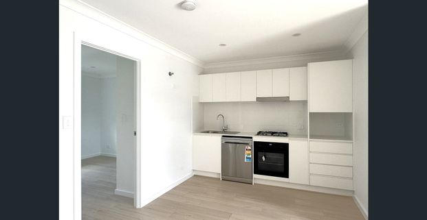 Spacious Duplex - Ducted Air & Alfresco - Photo 1