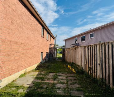 For Lease - 1448 Outlet Drive Unit# 1, Oshawa, Ontario - Photo 3