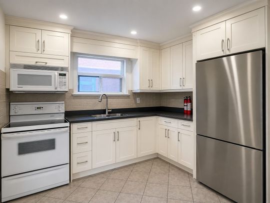 For Lease - 474 St Johns Road Unit# 1, Toronto, Ontario - Photo 1