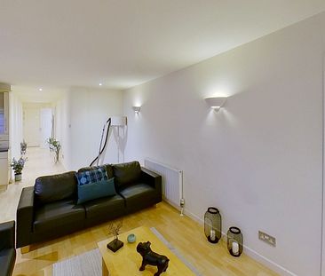 Flat 3, 21 Barker Gate, NG1 1JU, NOTTINGHAM - Photo 2