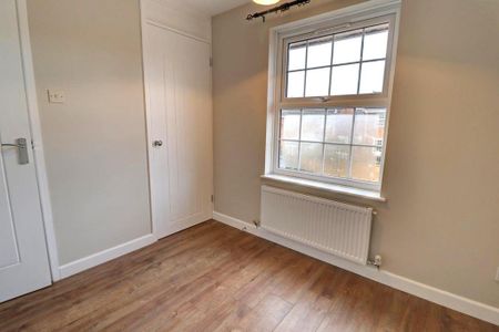 3 bedroom detached house to rent - Photo 4