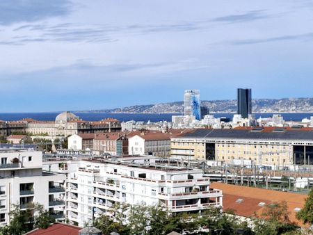 Appartement 3 pièces 61m2 MARSEILLE 4EME 931 euros - Photo 2