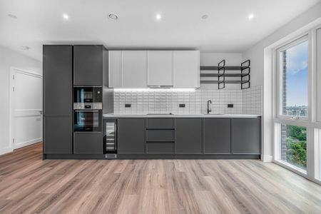 3 bedroom flat to rent - Photo 3