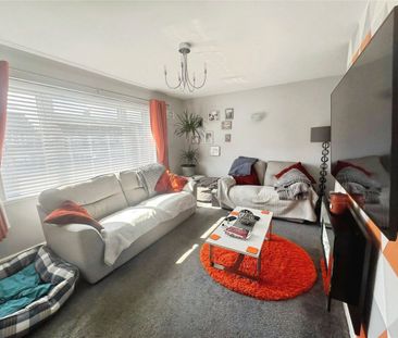 Newman Avenue, Wolverhampton, West Midlands, WV4 - Photo 2