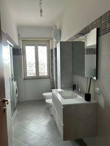 Via del Pigneto, Rome, Lazio 00176 - Photo 4