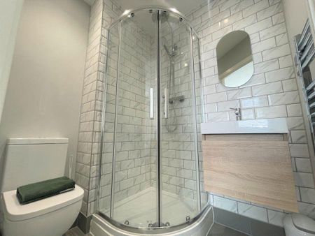 1 bedroom in a house share to rent - Photo 5