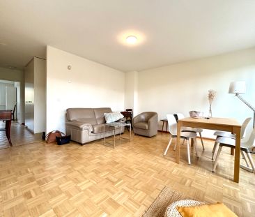 Bel appartement meublé de 4.5p avec grande terrasse dans quartier c... - Photo 1
