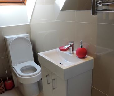 3 Bed Terraced House, Heron Place, SE16 - Photo 3