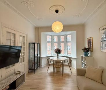 Indbydende lejlighed med klassiske detaljer i Aalborg - Foto 2