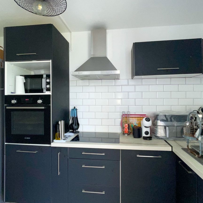 Location Appartement 1 pièce 10m² FORT DE FRANCE 97200 - Photo 1