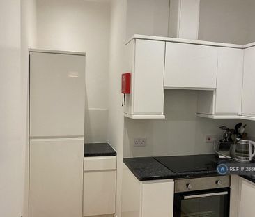 5 bedroom flat to rent - Photo 6