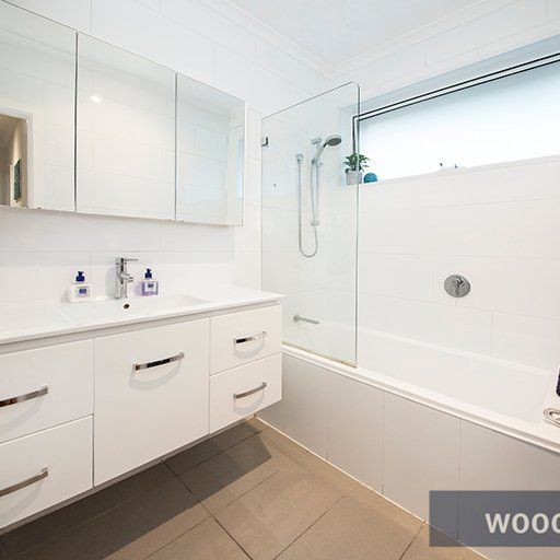 Charming 2 bedroom unit at the rear of the block - Photo 1