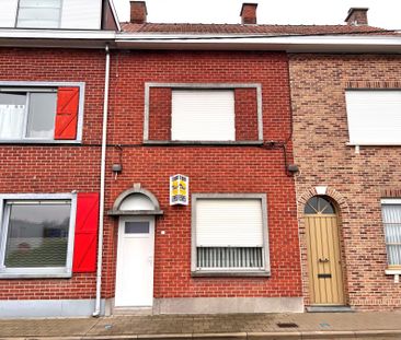 Woning met 2 slaapkamers en koer. - Photo 3