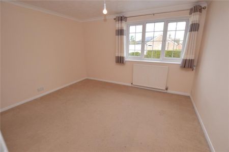 3 bedroom flat to rent - Photo 2