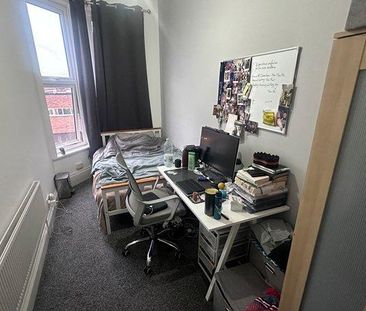 5 bedroom flat to rent - Photo 5