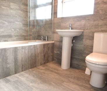 London Road, Slough, Berkshire,SL3 - Photo 3