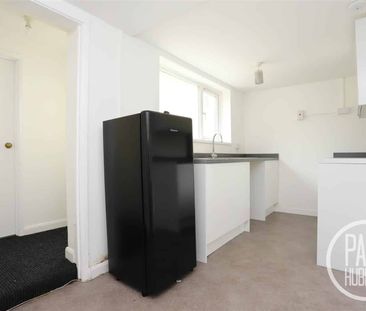 Beccles Road, Lowestoft, NR33 - Photo 6