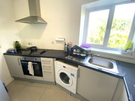 £1,100 PCM, Spacious Two Bedroom Flat in North Clive Street, Grangetown, Cardiff, CF11 6NP - Photo 3