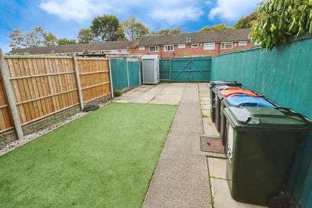 Baildon Green, Little Sutton, CH66 - Photo 2