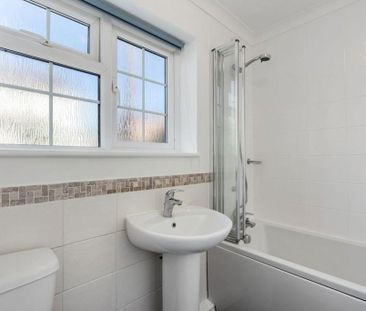 2 bedroom terraced house to rent - Photo 6