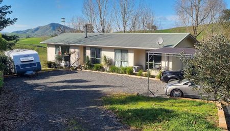 Rural lifestyle, in Pirongia School zone. - Photo 4